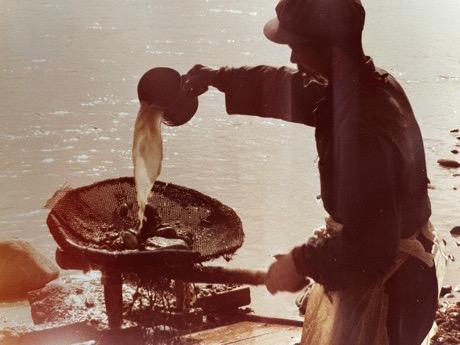 Gold washers along the rivers of Qinghai Province by Ulrich Seidl