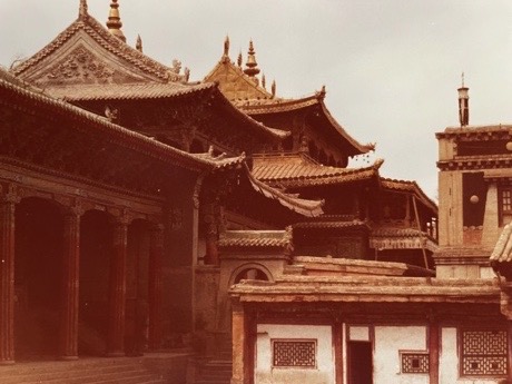 A small glimpse of the Ta’er Monastery complex by Ulrich Seidl